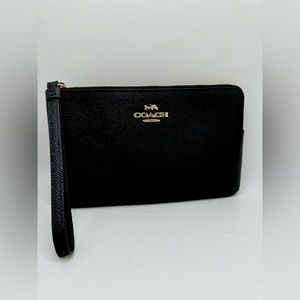 Coach Large Corner Zip Black Gold Hardware Leather Wristlet NWT
